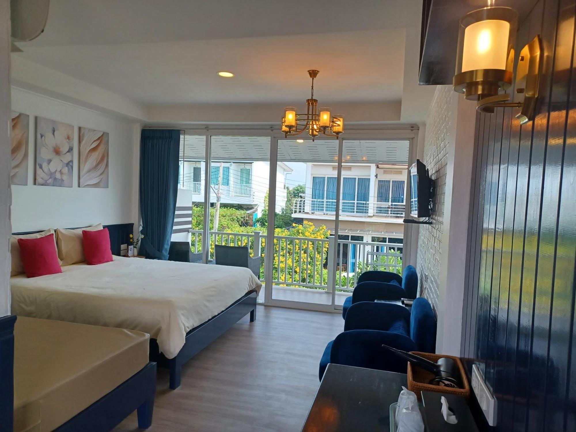Koh Larn Riviera Hotel Exterior foto